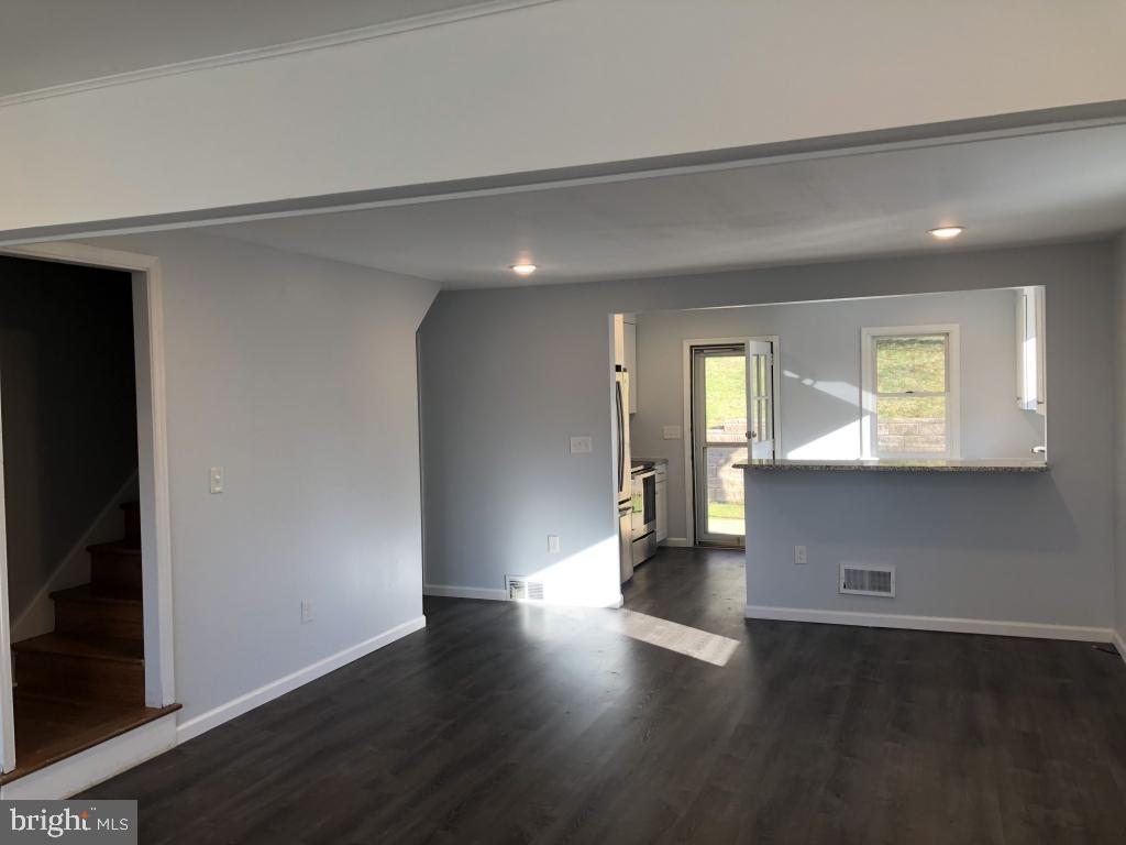 34 Fahnestock Road Malvern, PA 19355 - Photo 5 of 23 Gallery Image 5