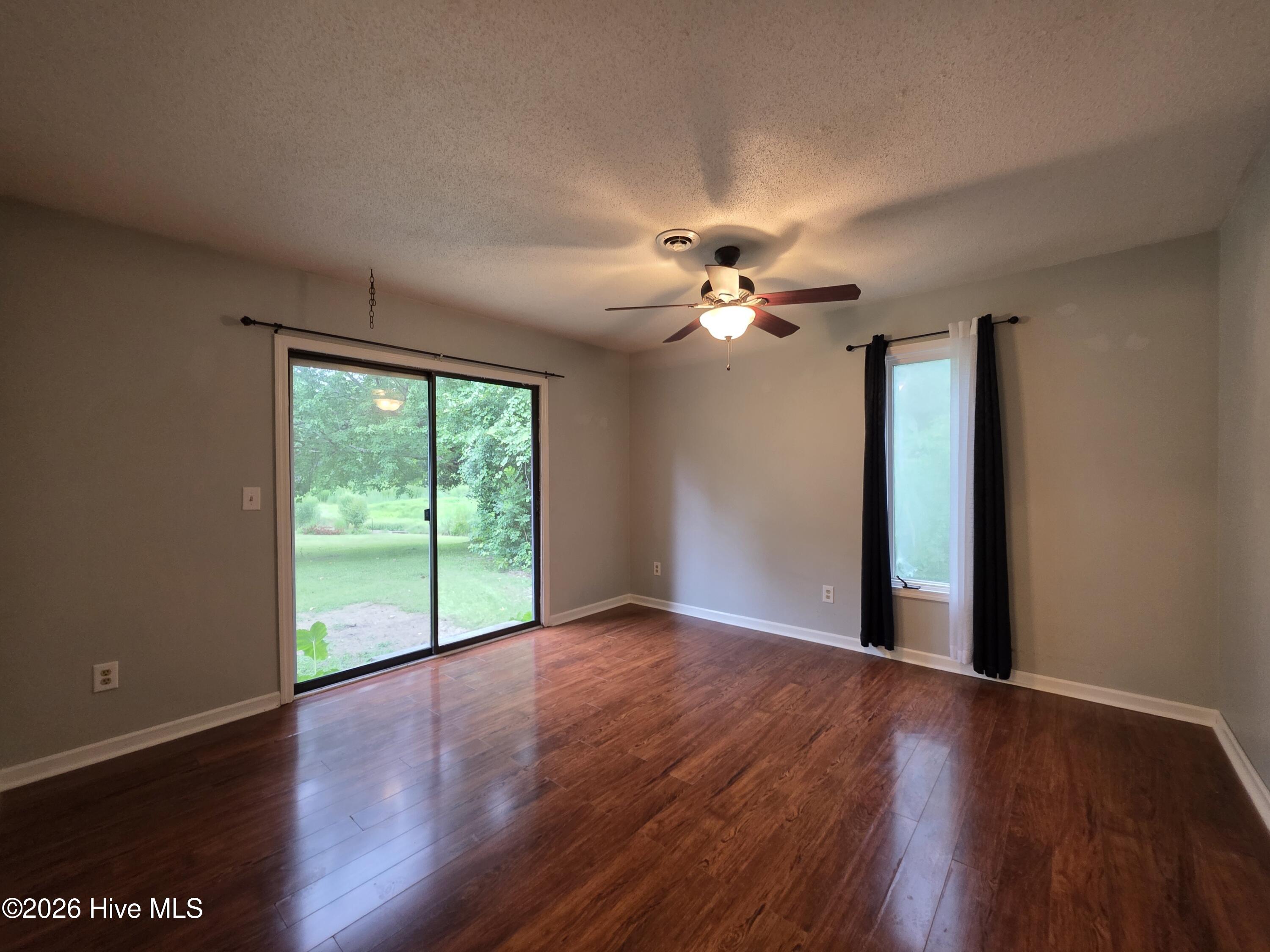 109 Glencroft Road Hubert, NC 28539 - Photo 12 of 19 Gallery Image 12