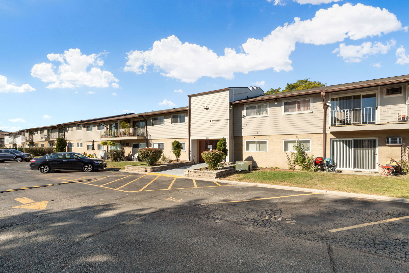 850 East Old Willow Road, Unit 108 Prospect Heights, IL 60070 - Photo 2 of 17