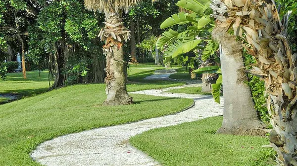 $7,200 | 1351 Siesta Bayside Drive, Unit 1351D, Sarasota, FL 34242