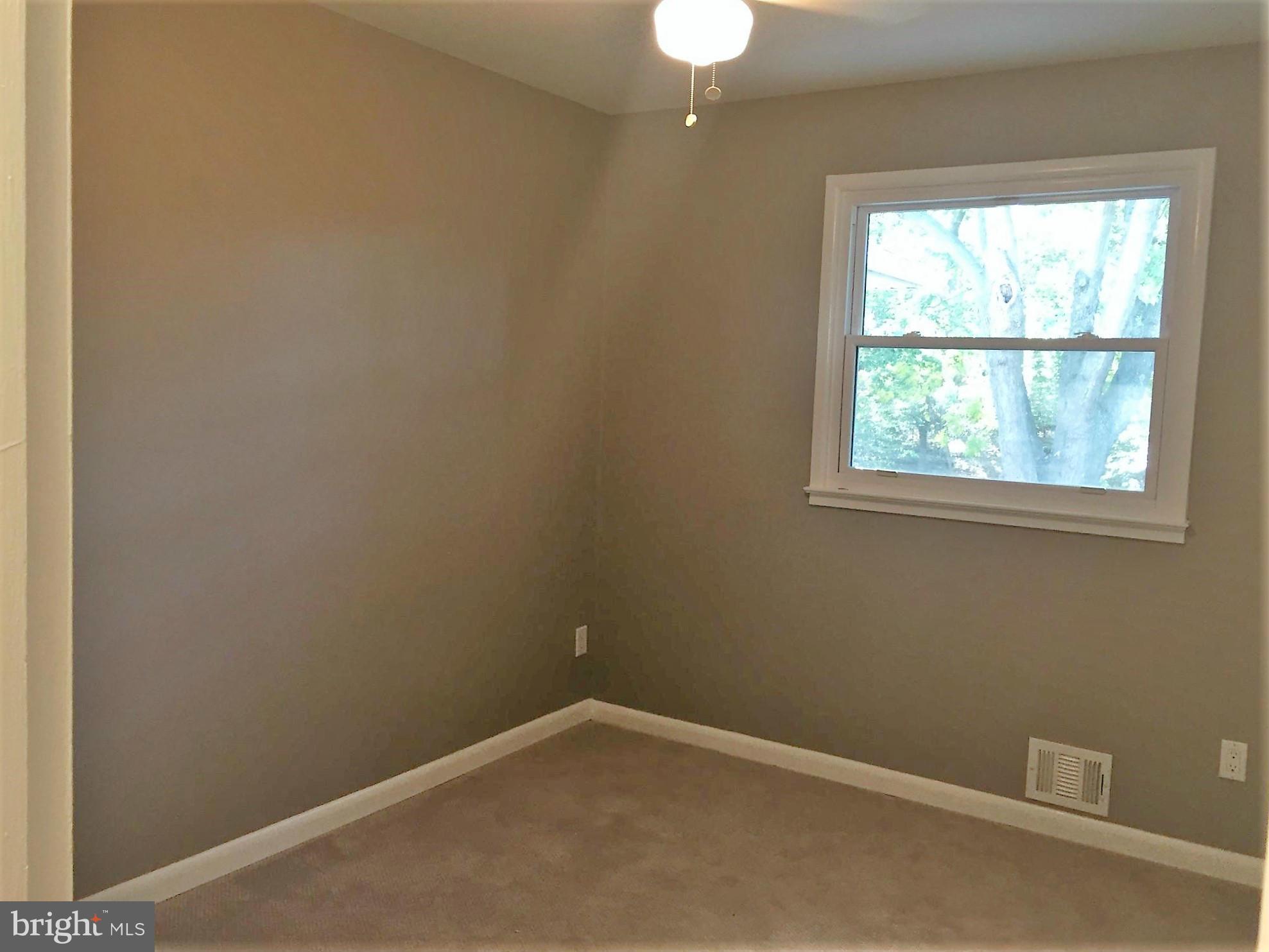 5314 Ravensworth Road Springfield, VA 22151 - Photo 14 of 29 Bedroom 1