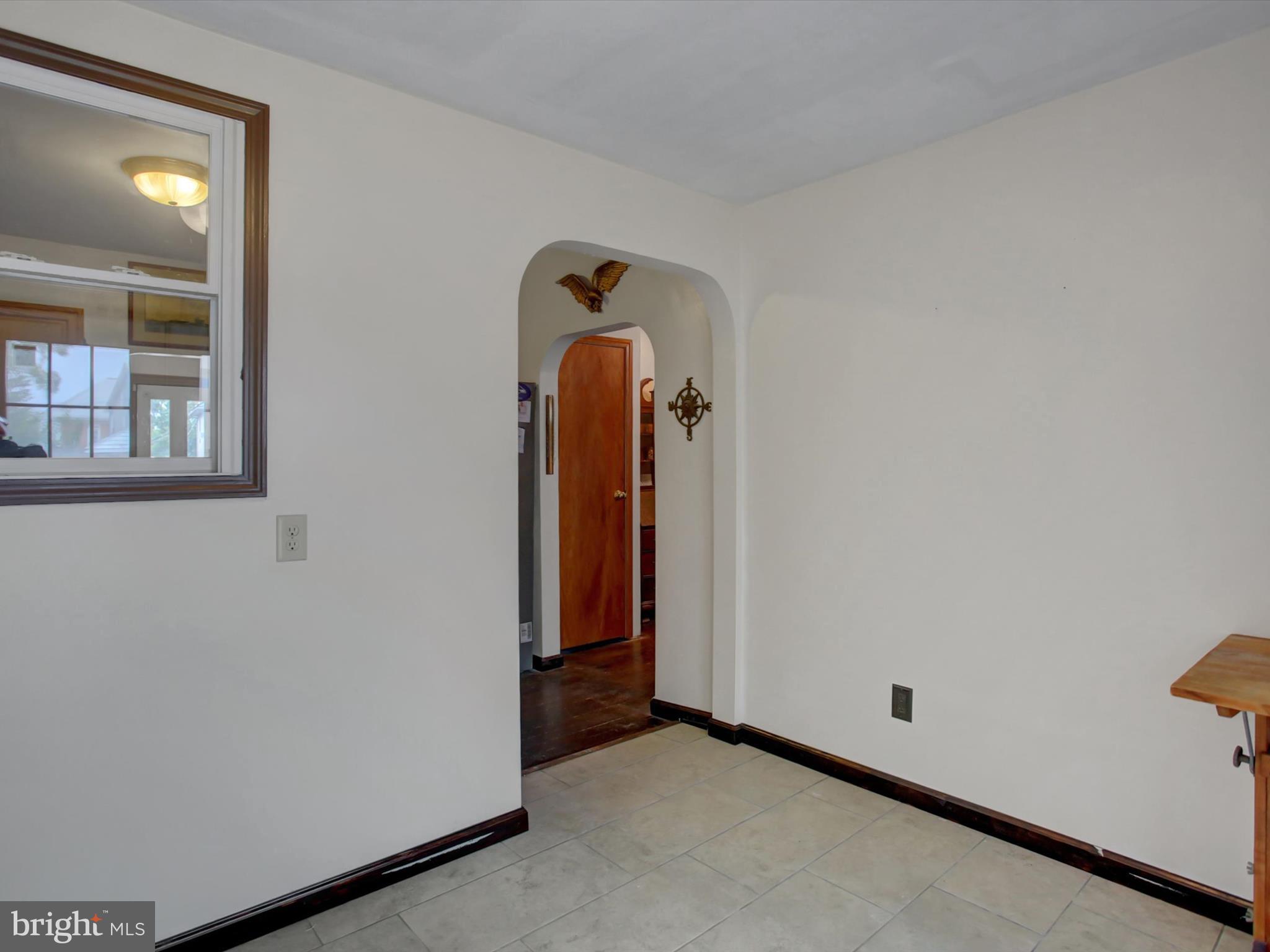 26 Ridge Avenue Hanover, PA 17331 - Photo 17 of 47 sun/florida room
