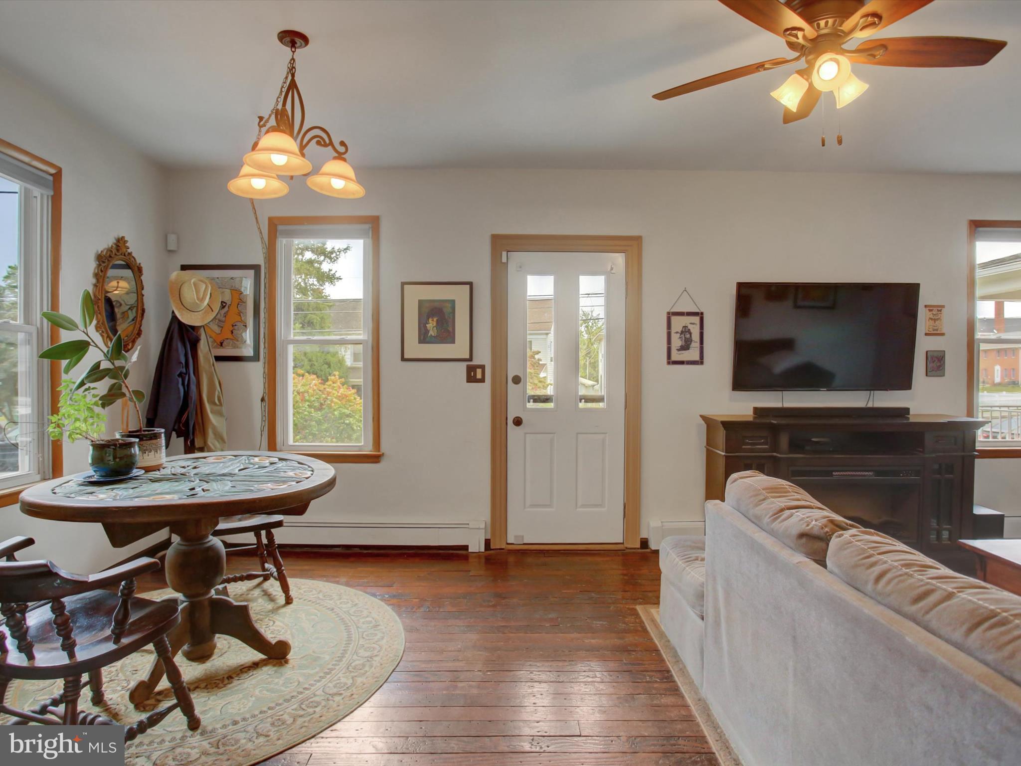 26 Ridge Avenue Hanover, PA 17331 - Photo 5 of 47 living/dining combo