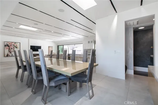 $13,000 | 6945 Amestoy Avenue, Lake Balboa, CA 91406