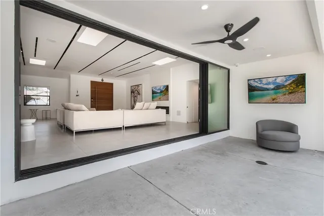 $13,000 | 6945 Amestoy Avenue, Lake Balboa, CA 91406