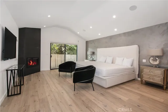 $13,000 | 6945 Amestoy Avenue, Lake Balboa, CA 91406