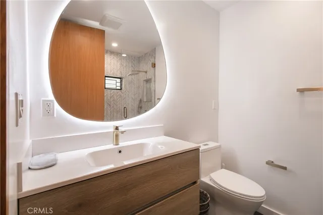 $13,000 | 6945 Amestoy Avenue, Lake Balboa, CA 91406