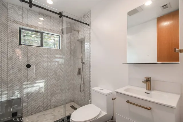 $13,000 | 6945 Amestoy Avenue, Lake Balboa, CA 91406