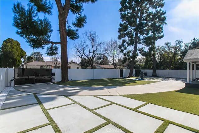 $13,000 | 6945 Amestoy Avenue, Lake Balboa, CA 91406