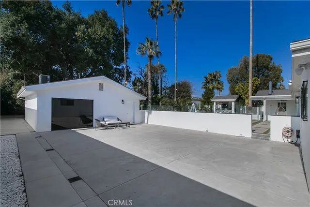 $13,000 | 6945 Amestoy Avenue, Lake Balboa, CA 91406