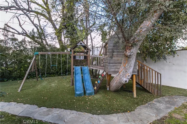 $13,000 | 6945 Amestoy Avenue, Lake Balboa, CA 91406