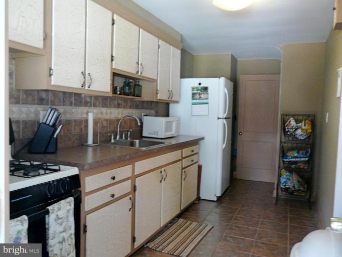 7834 Rockbourne Road Dundalk, MD 21222 - Photo 8 of 26 Kitchen