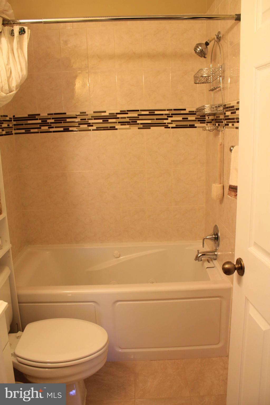 3522 Powder Mill Road, Unit 22 Beltsville, MD 20705 - Photo 15 of 24 Bath (Master)