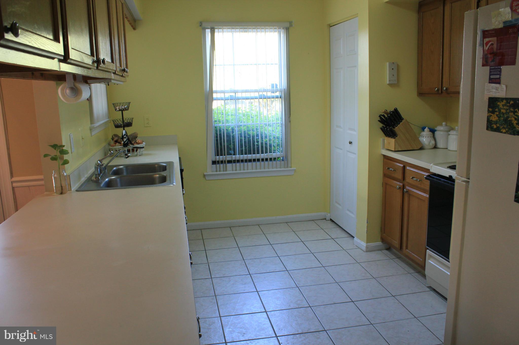 3522 Powder Mill Road, Unit 22 Beltsville, MD 20705 - Photo 9 of 24 Kitchen