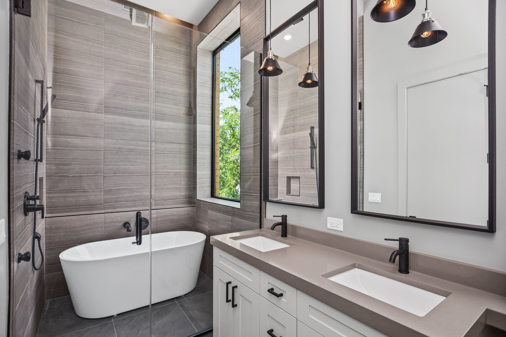 6556 South Minerva Avenue, Unit 2S Chicago, IL 60637 - Photo 10 of 19 a bathroom with a double vanity sink mirror and double