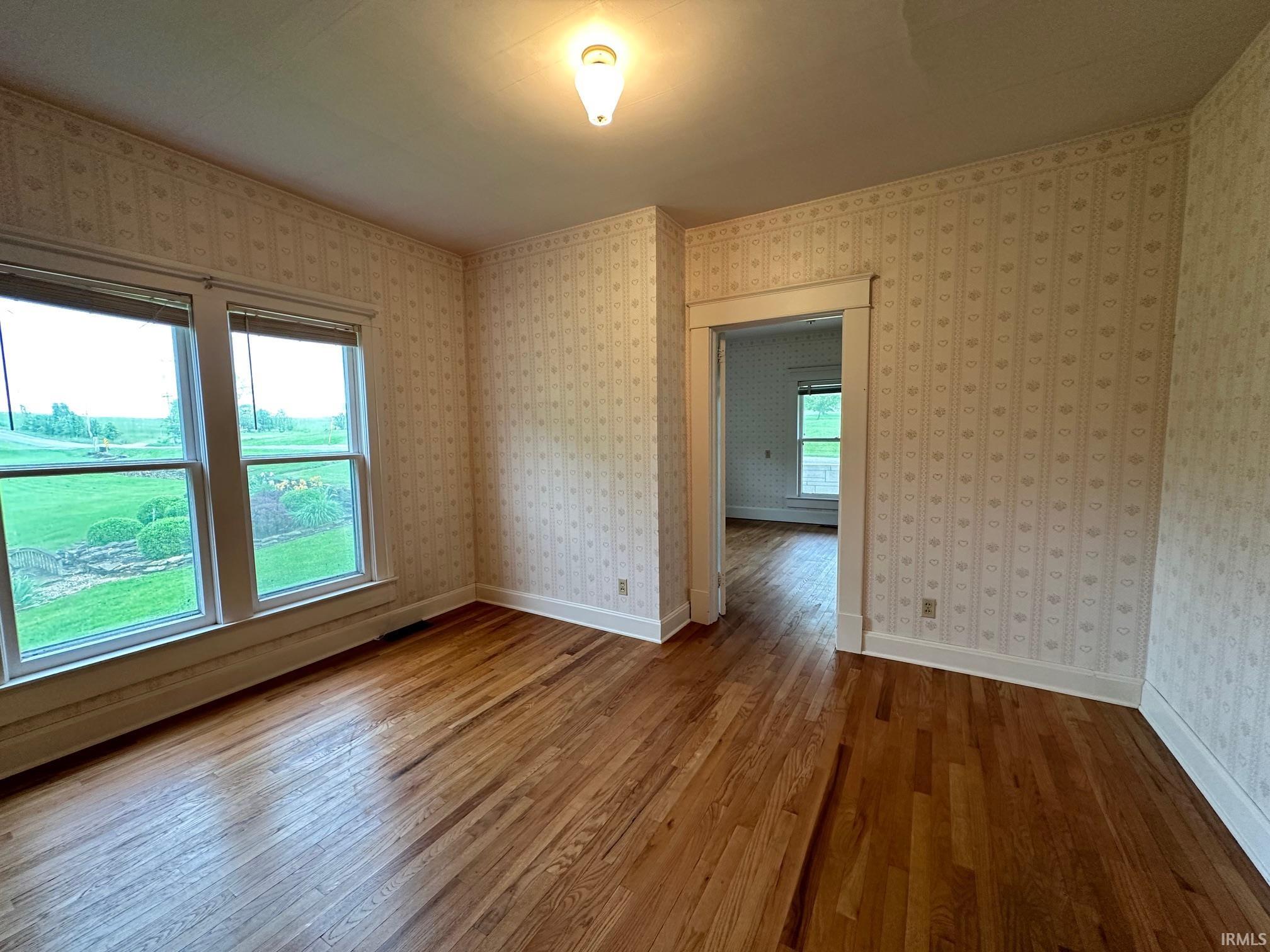 891 Mt Pleasant Road Bedford, IN 47421 - Photo 4 of 34