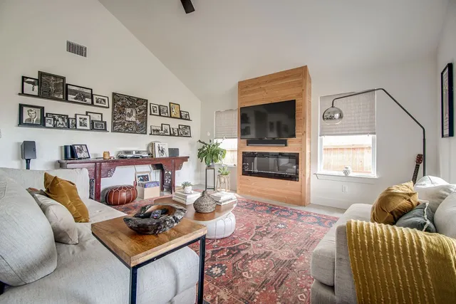 $2,500 | 120 Feather Way, Fredericksburg, TX 78624