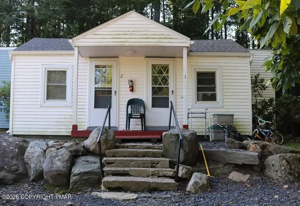 $900 | 3910 Highway 447, Unit 2, Cresco, PA 18326