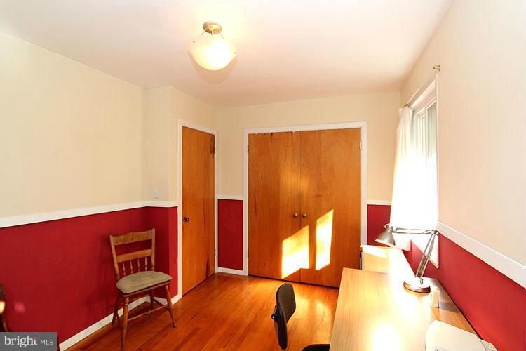 6307 West Halbert Road Bethesda, MD 20817 - Photo 14 of 21 Bedroom