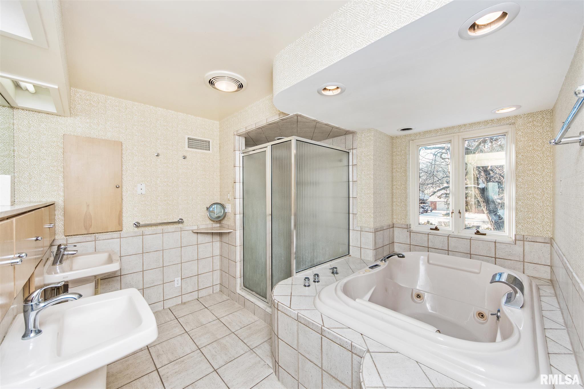 5618 North Prospect Road Peoria, IL 61614 - Photo 28 of 40 Gallery Image 28