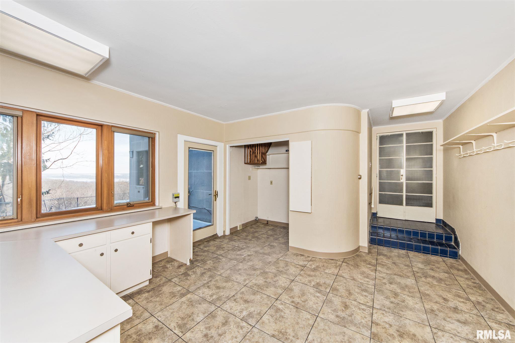 5618 North Prospect Road Peoria, IL 61614 - Photo 30 of 40 Gallery Image 30