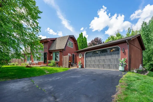 $365,000 | 4878 Walnut Grove Drive, Poplar Grove, IL 61065