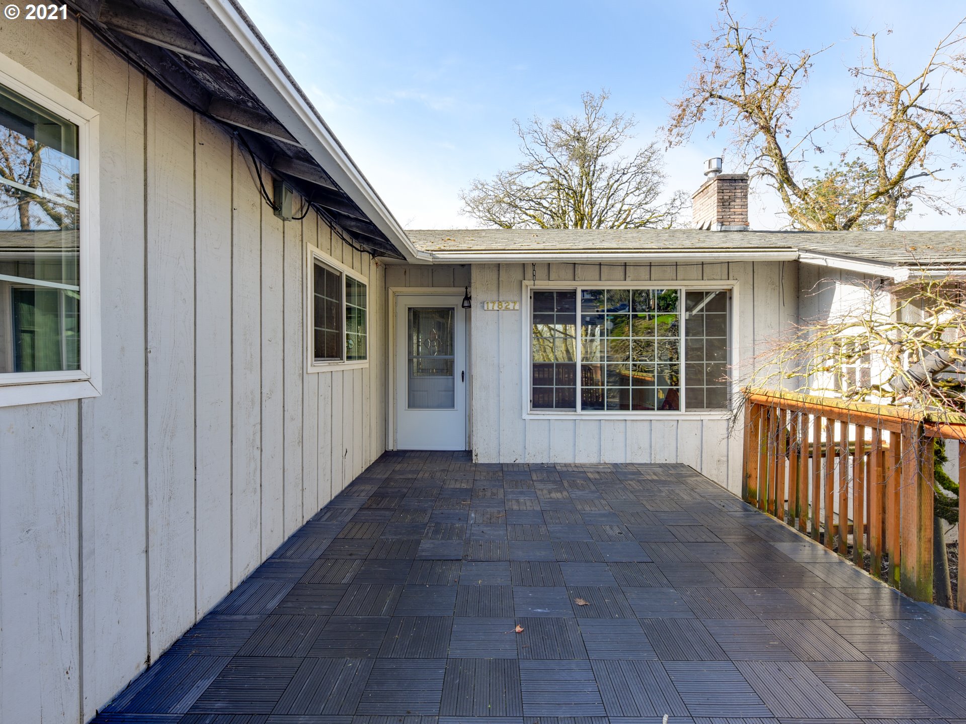 17827 Oatfield Road Gladstone, OR 97027 - Photo 2 of 32 Gallery Image 2