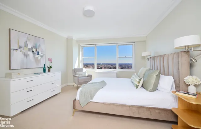 $2,395,000 | 60 East End Avenue, Unit 41A | Upper East Side