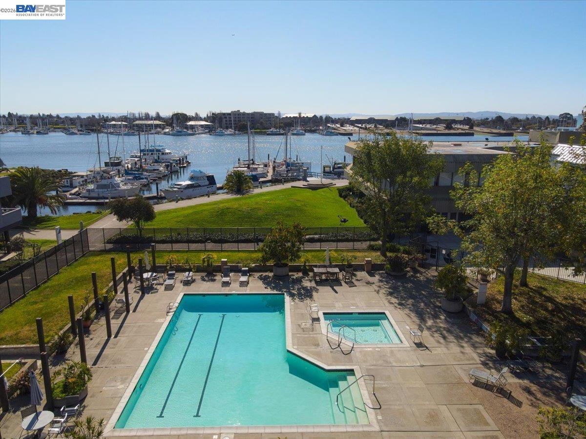 7 Embarcadero, Unit 312 Oakland, CA 94607 - Photo 24 of 39