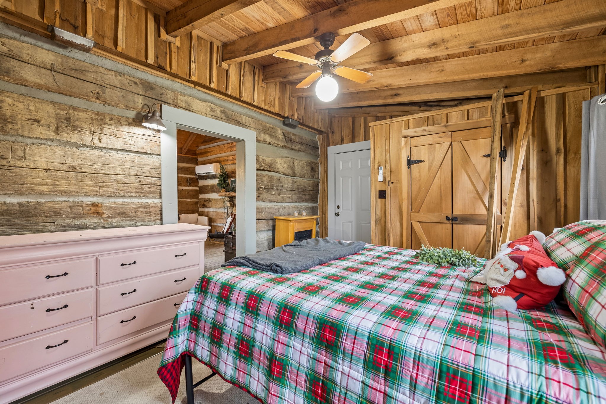 901 Town Branch Road Charlotte, TN 37036 - Photo 48 of 87 a bedroom with a bed and a dresser