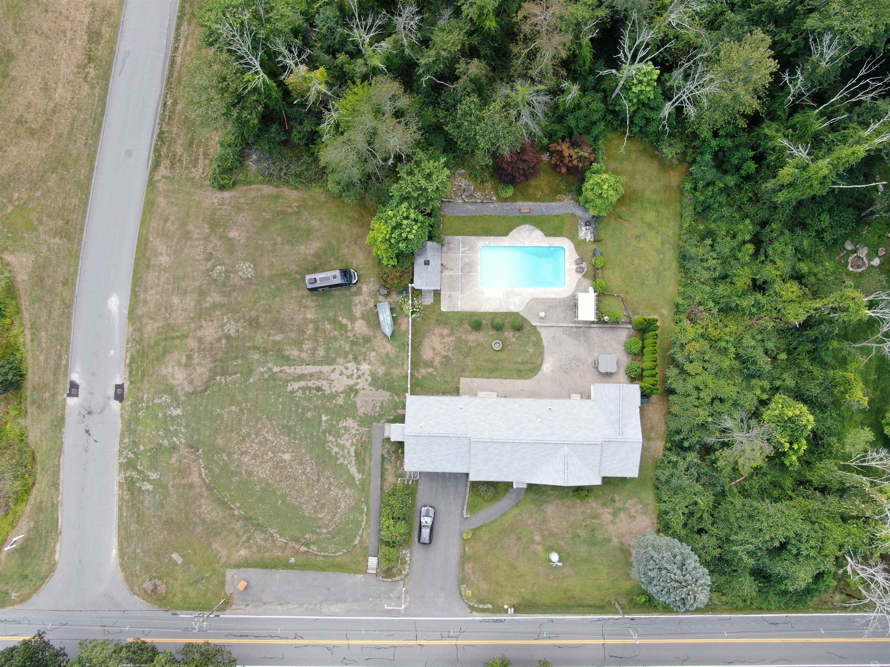 50 Dutton Road Pelham, NH 03076 - Photo 38 of 39 Gallery Image 38
