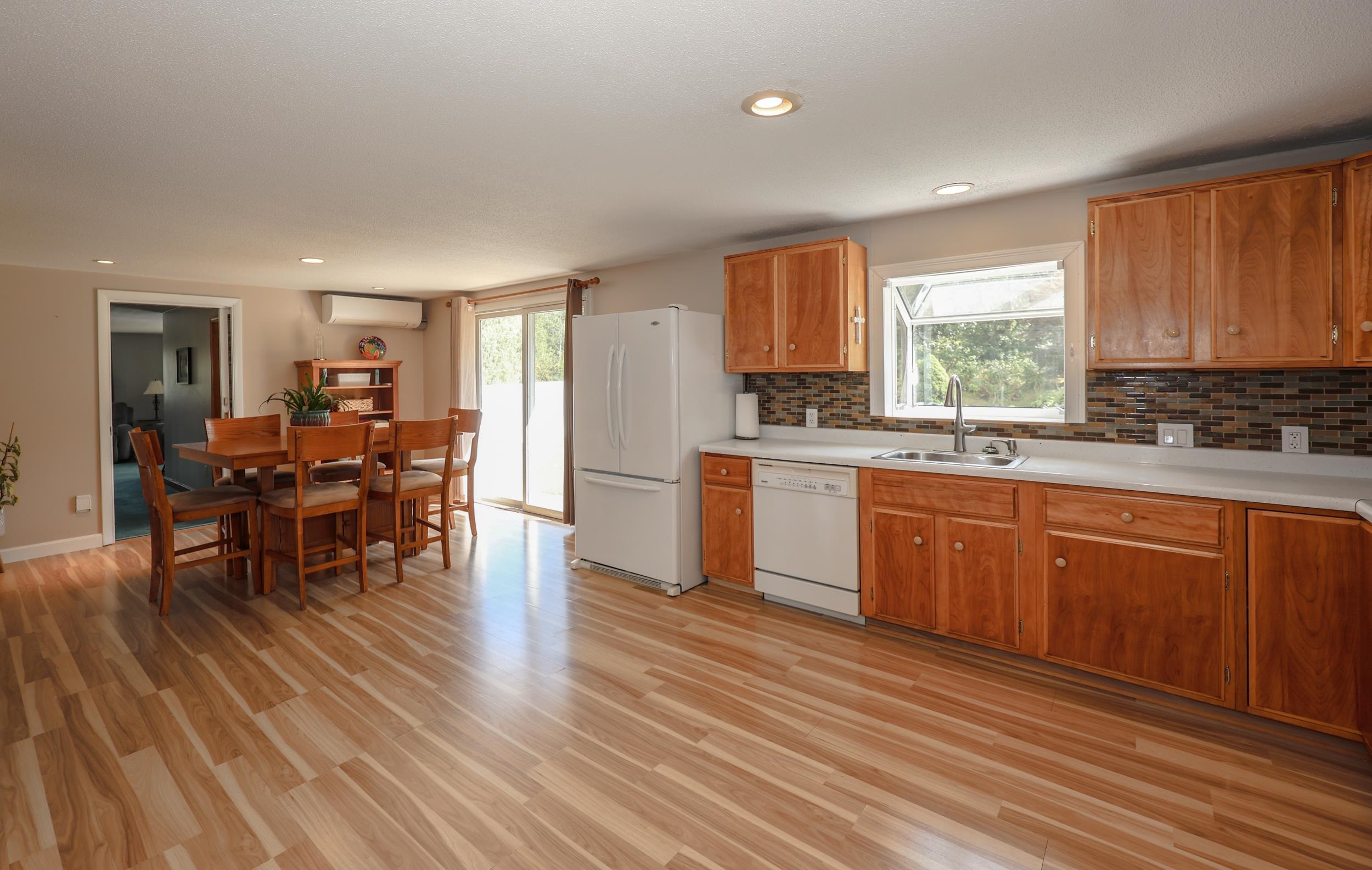 50 Dutton Road Pelham, NH 03076 - Photo 6 of 39 Gallery Image 6