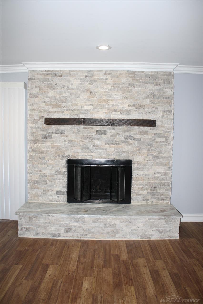 3106 Elmcrest Road Sterling Heights, MI 48310 - Photo 9 of 17