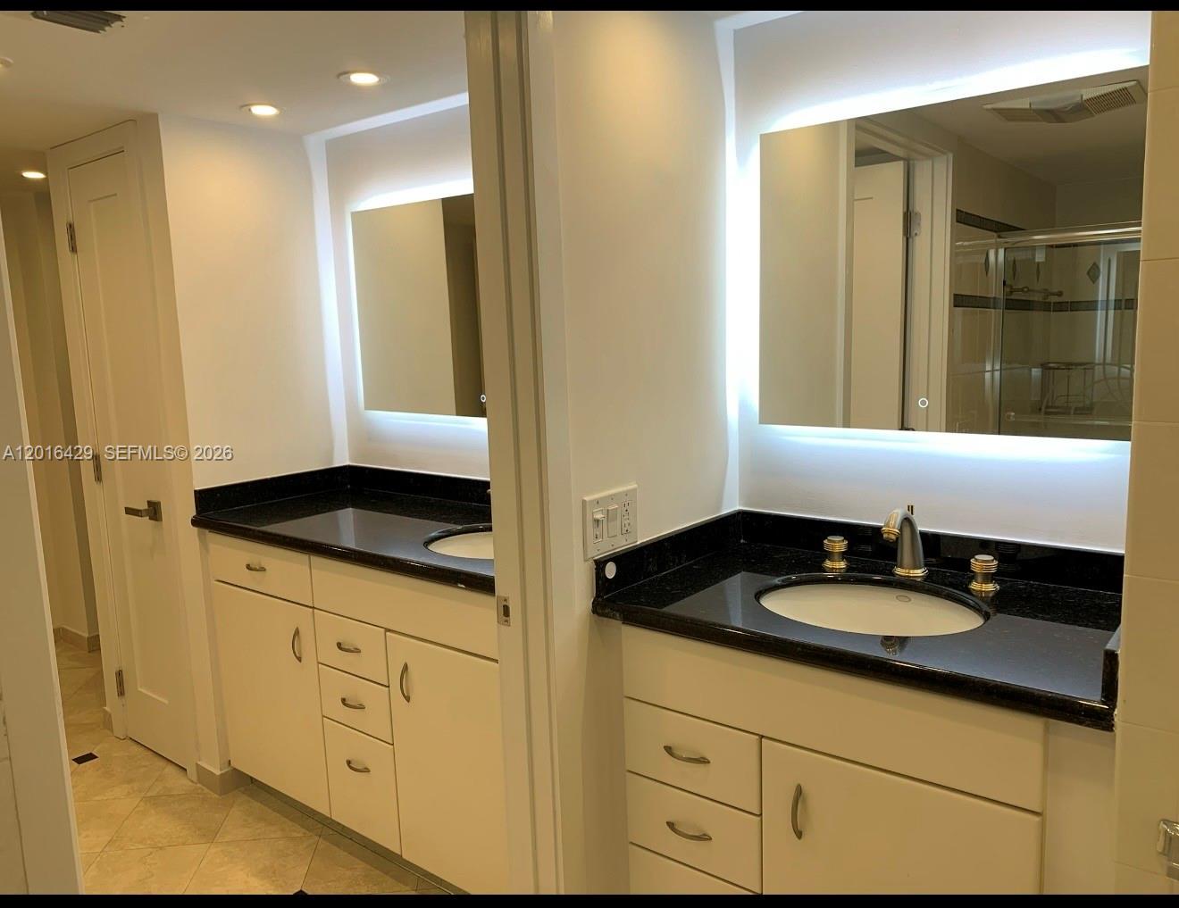 1541 Brickell Avenue, Unit A3101 Miami, FL 33129 - Photo 20 of 32 Master Bathroom
