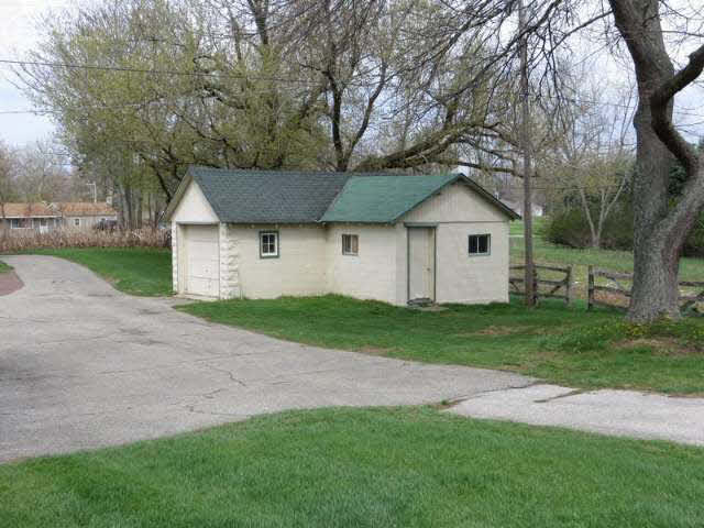 12364 North Genesee Road Clio, MI 48420 - Photo 26 of 34 21136952-25.JPG