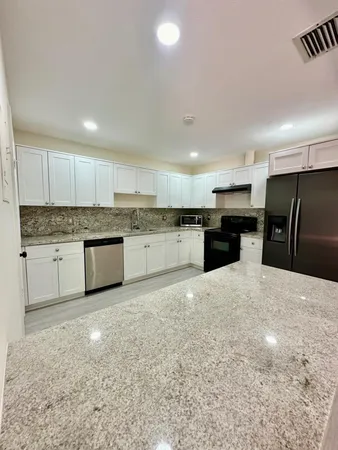 $2,400 | 8076 Ambach Way, Hypoluxo, FL 33462