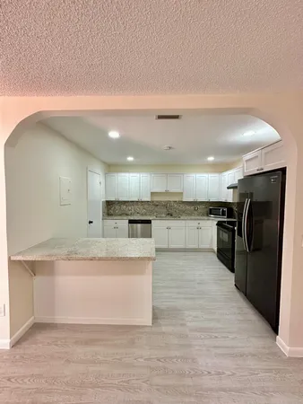 $2,400 | 8076 Ambach Way, Hypoluxo, FL 33462