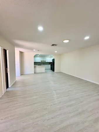 $2,400 | 8076 Ambach Way, Hypoluxo, FL 33462