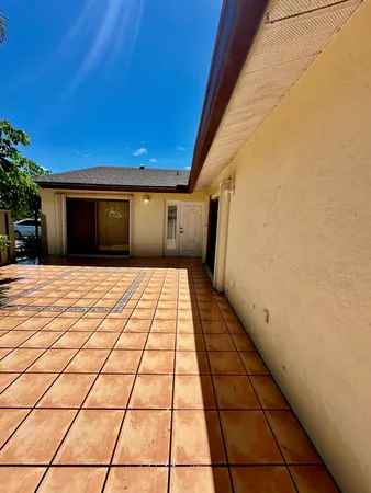 $2,400 | 8076 Ambach Way, Hypoluxo, FL 33462