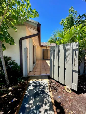 $2,400 | 8076 Ambach Way, Hypoluxo, FL 33462