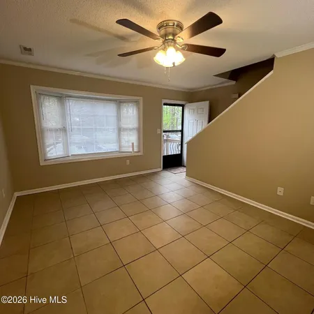 $1,275 | 2905 Cedar Creek Road, Unit E, Greenville, NC 27834