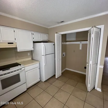$1,275 | 2905 Cedar Creek Road, Unit E, Greenville, NC 27834