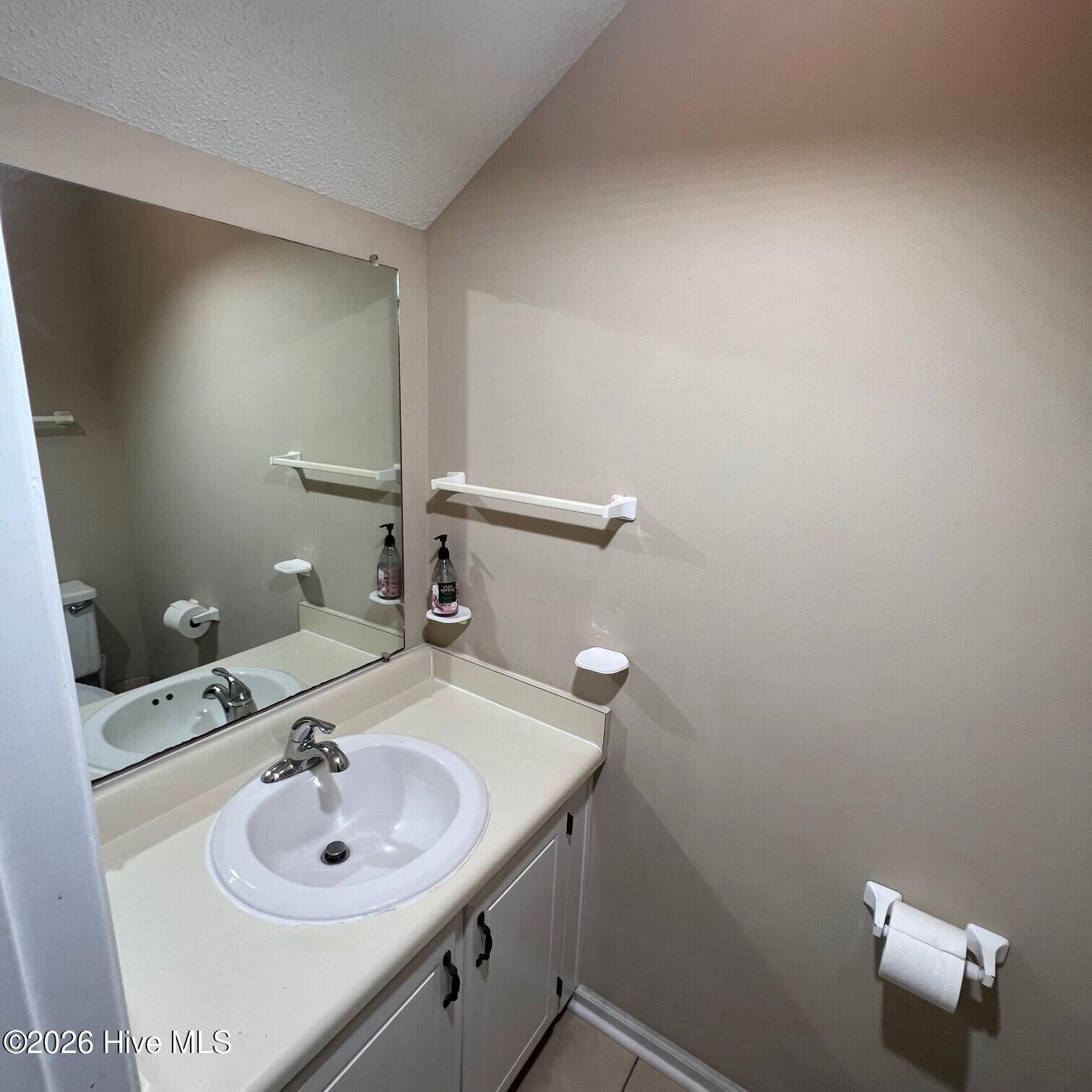 2905 Cedar Creek Road, Unit E Greenville, NC 27834 - Photo 6 of 11 9