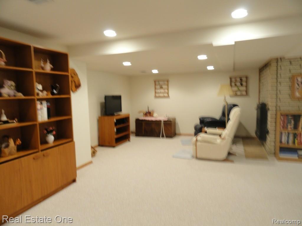26320 Drake Road Farmington, MI 48331 - Photo 22 of 26 DSC00591.jpg