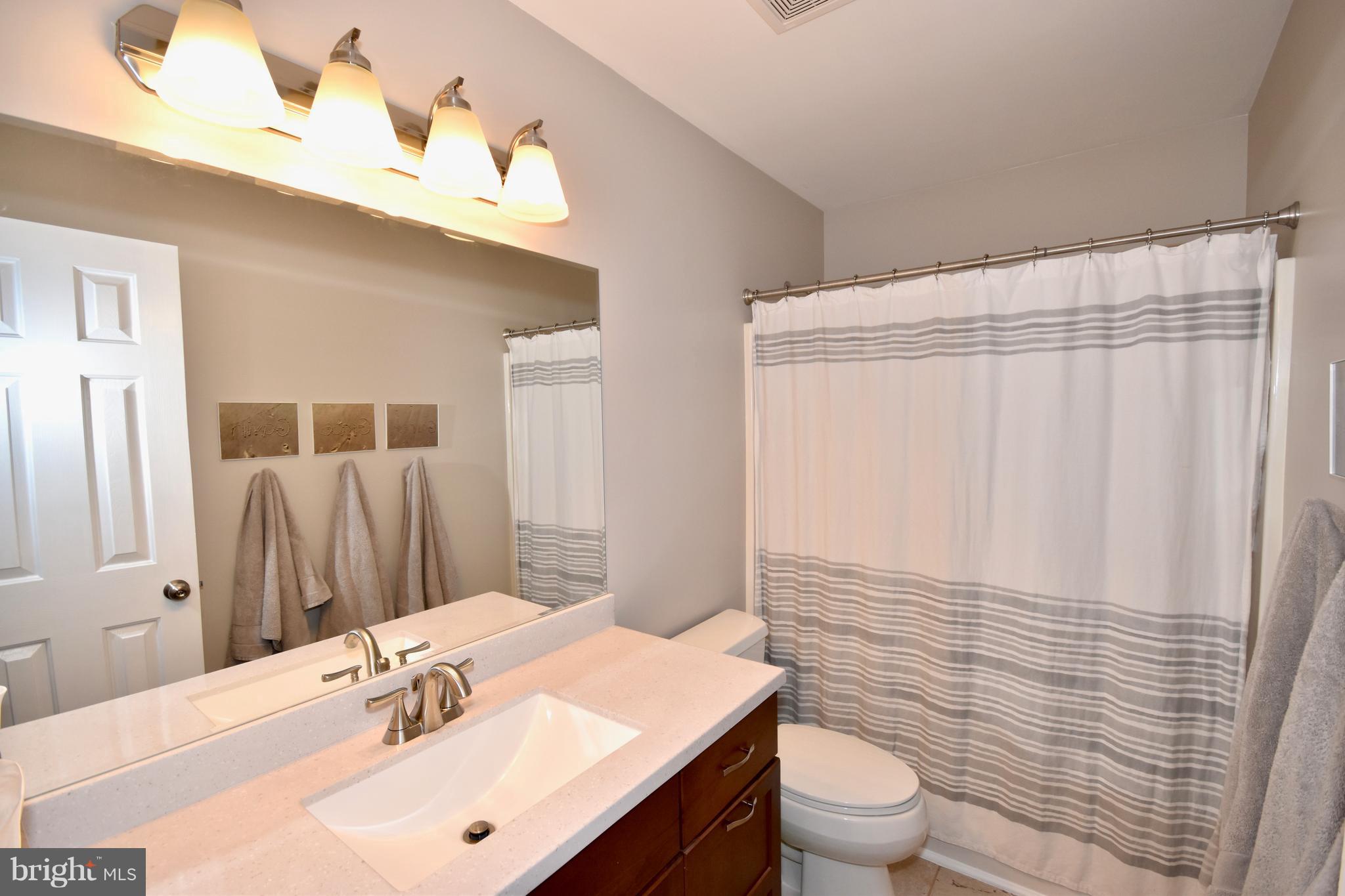 427 Foxcroft Road Warrenton, VA 20186 - Photo 11 of 14 Full Bath