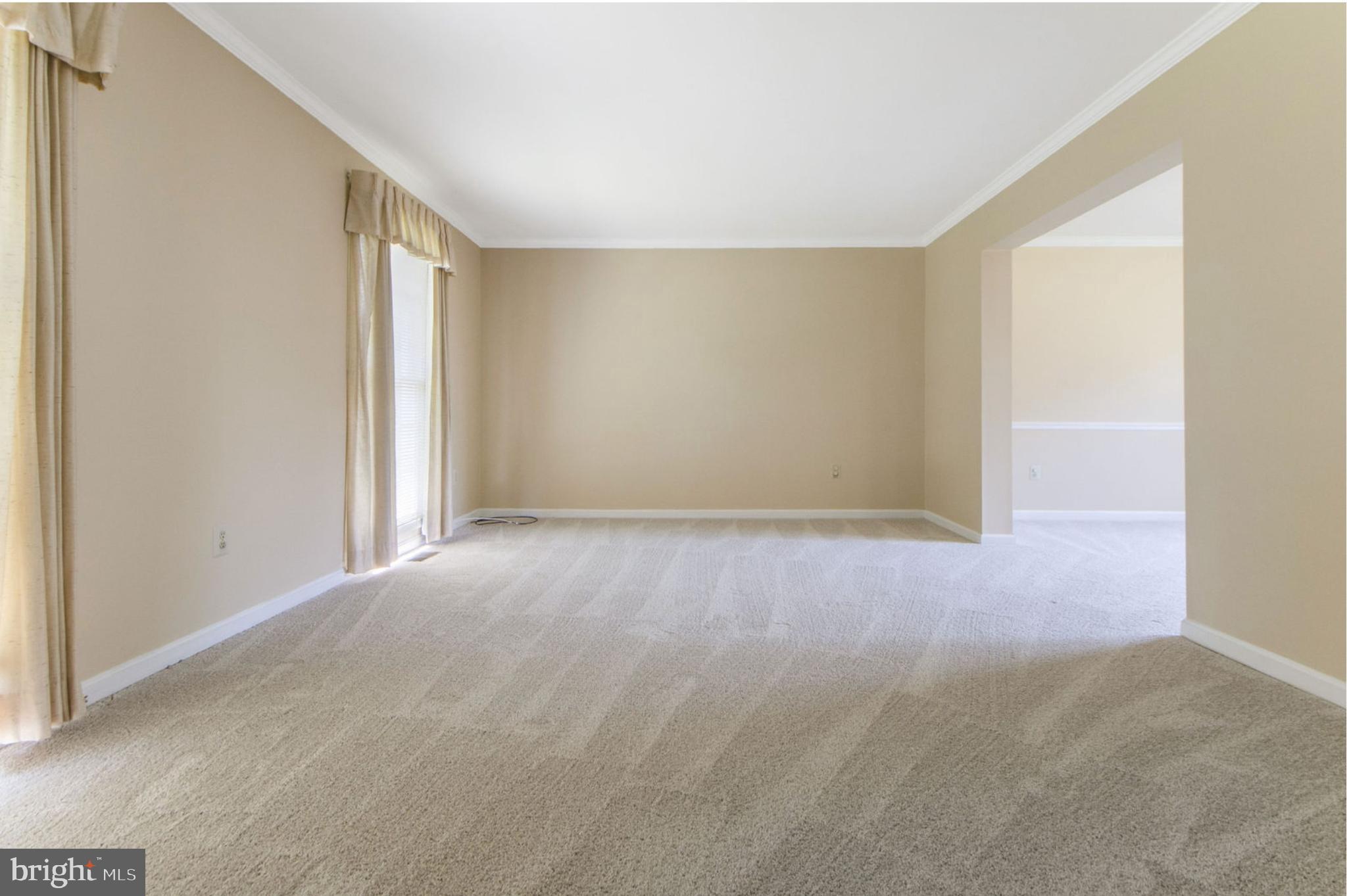 1933 Autumn Ridge Circle Silver Spring, MD 20906 - Photo 11 of 28 Living Room