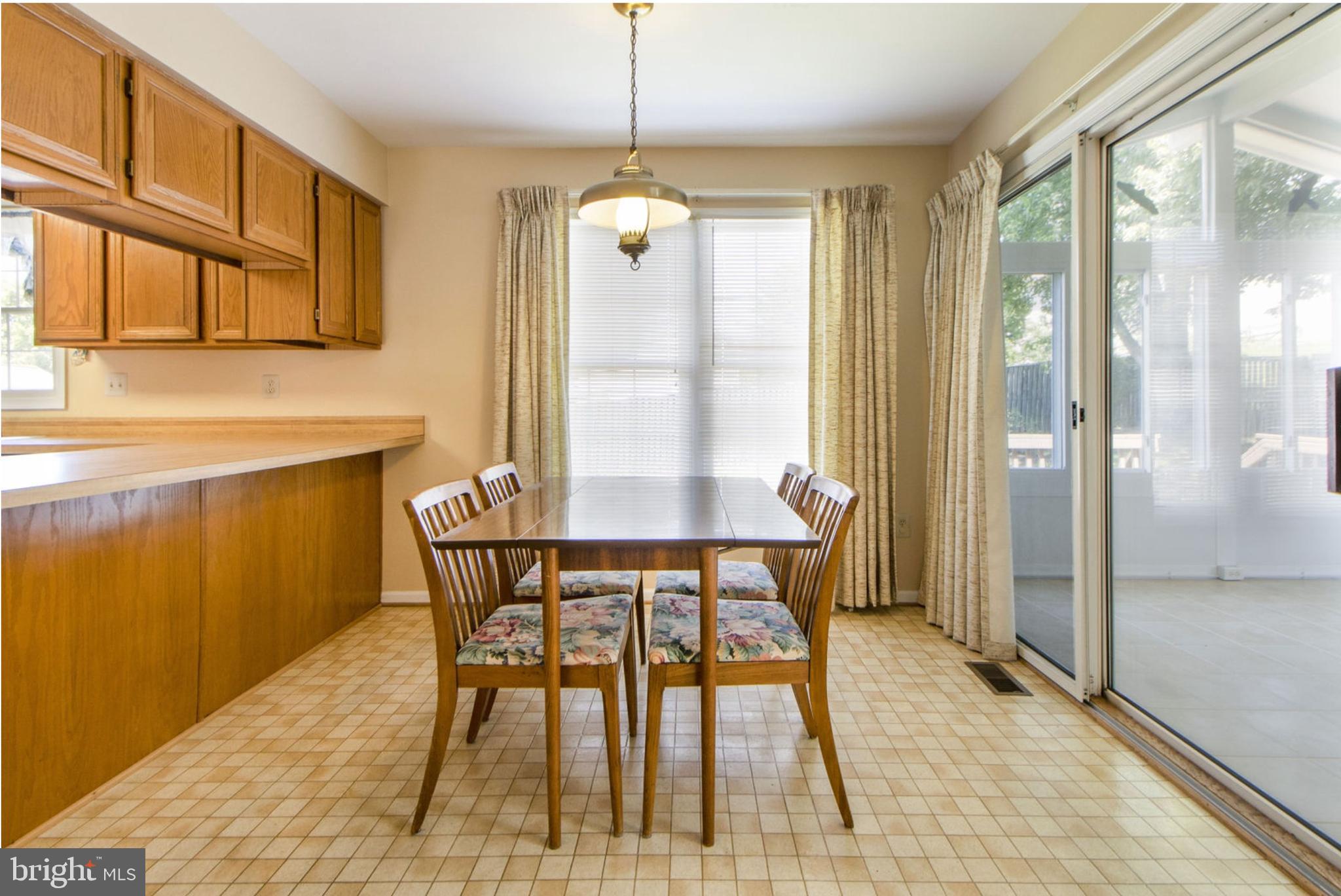 1933 Autumn Ridge Circle Silver Spring, MD 20906 - Photo 3 of 28 Kitchen Breakfast Area