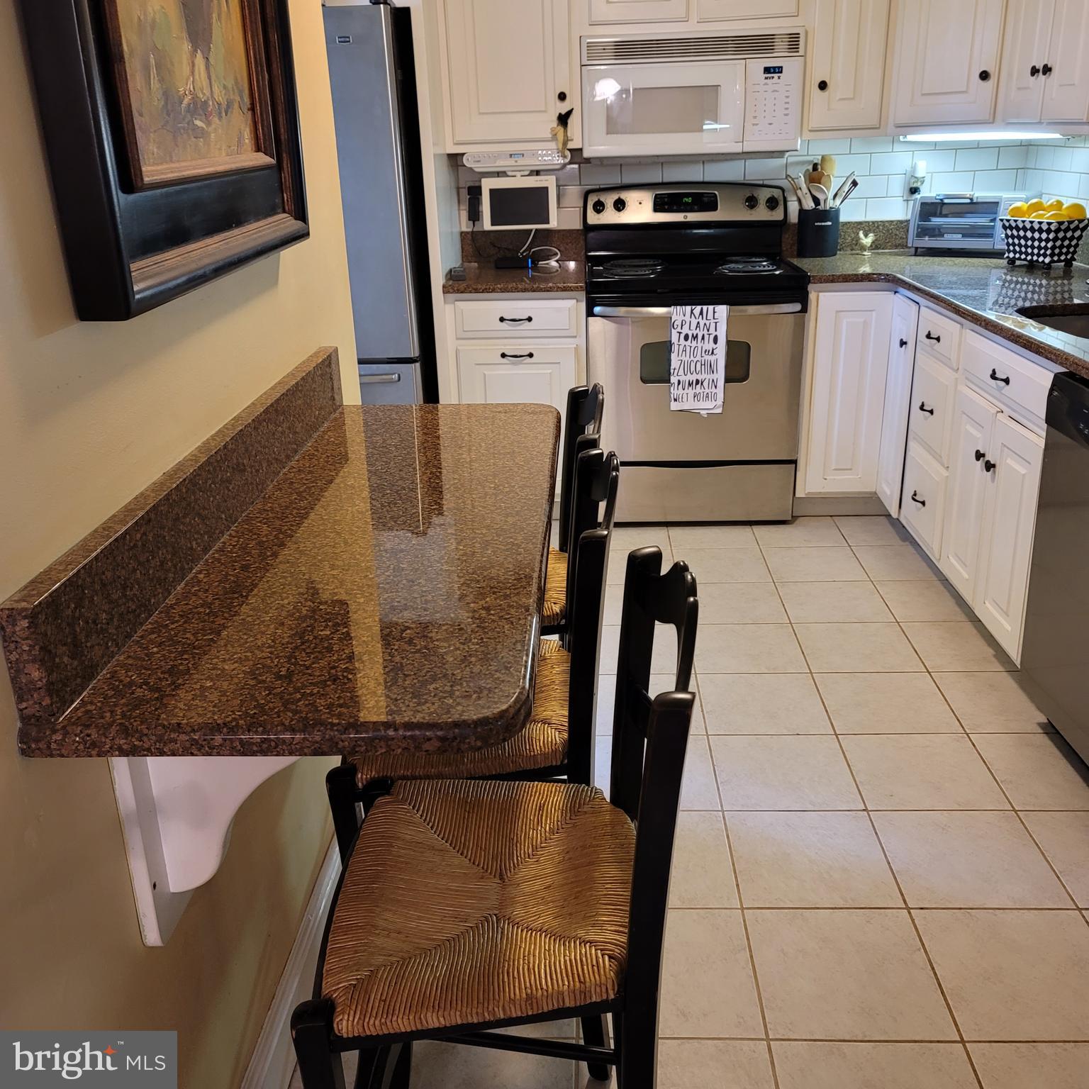 301 Irish Road Berwyn, PA 19312 - Photo 6 of 26 Kitchen