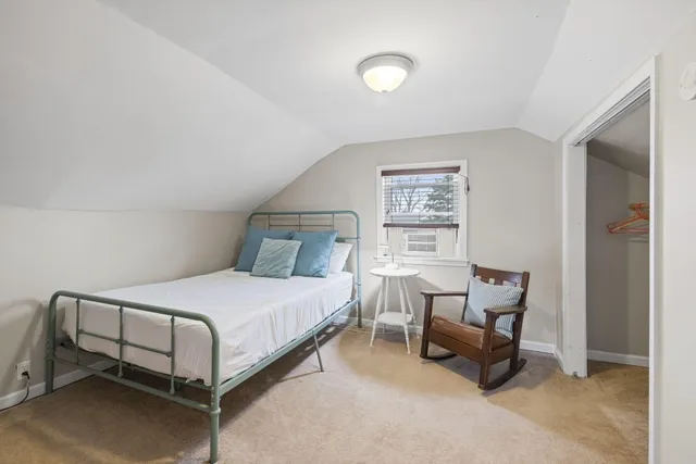 $299,900 | 607 Sherwood Avenue, Three Oaks, MI 49128