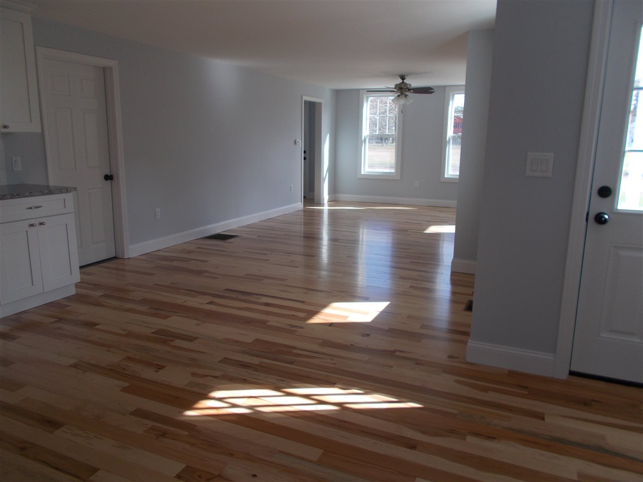 12 Cocheco Avenue Rochester, NH 03868 - Photo 8 of 13 Gallery Image 8